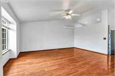 351 Elma Ct, Salem, OR 97301 - Photo 5