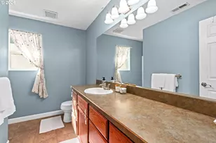 776 W Altamont St, Roseburg, OR 97471 - Photo 25
