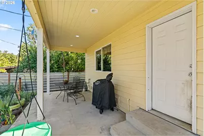 776 W Altamont St, Roseburg, OR 97471 - Photo 29