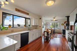 14830 NW Gillihan Rd, Portland, OR 97231 - Photo 15