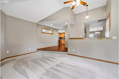 13032 Brookside Dr, Aurora, OR 97002 - Photo 9