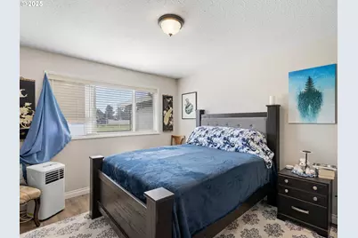 1700 NE Hogan Dr, Gresham, OR 97030 - Photo 23