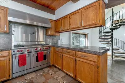 42440 SE Wildcat Mountain Dr, Sandy, OR 97055 - Photo 11