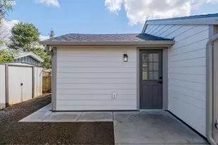 2404 10th St, Tillamook, OR 97141 - Photo 23