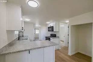 2404 10th St, Tillamook, OR 97141 - Photo 5