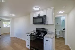 2404 10th St, Tillamook, OR 97141 - Photo 7