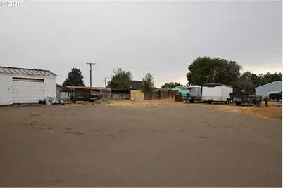395 NE 10th St, Hermiston, OR 97838 - Photo 23