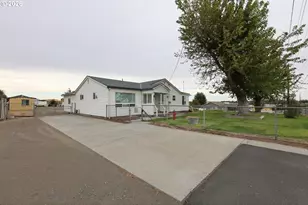 395 NE 10th St, Hermiston, OR 97838 - Photo 31