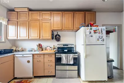 116 Cedar Ave, Tillamook, OR 97141 - Photo 15