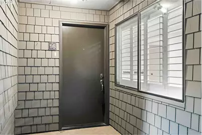 5630 S Riverside Ln #16, Portland, OR 97239 - Photo 5