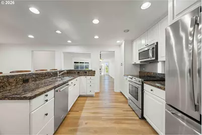 5630 S Riverside Ln #16, Portland, OR 97239 - Photo 13