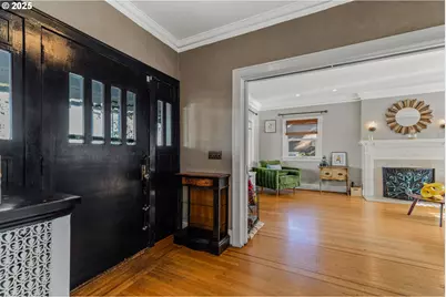 909 Center St, Oregon City, OR 97045 - Photo 11