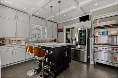 909 Center St, Oregon City, OR 97045 - Photo 5