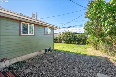 207 E Court St, Goldendale, WA 98620 - Photo 35