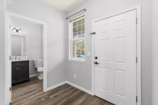 3750 SE Twelve Oaks St, Hillsboro, OR 97123 - Photo 5