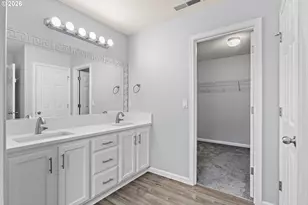 3750 SE Twelve Oaks St, Hillsboro, OR 97123 - Photo 27