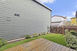 3750 SE Twelve Oaks St, Hillsboro, OR 97123 - Photo 37