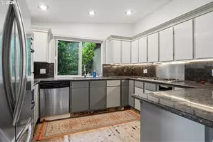 1324 NE 79th Ave, Portland, OR 97213 - Photo 9