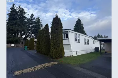 13045 SE Stark St, Portland, OR 97233 - Photo 11