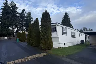 13045 SE Stark St, Portland, OR 97233 - Photo 11