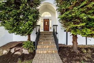 17973 St Clair Dr, Lake Oswego, OR 97034 - Photo 3