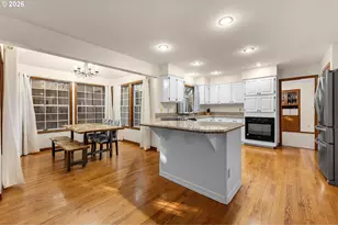 17973 St Clair Dr, Lake Oswego, OR 97034 - Photo 11