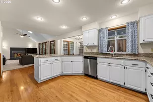 17973 St Clair Dr, Lake Oswego, OR 97034 - Photo 13