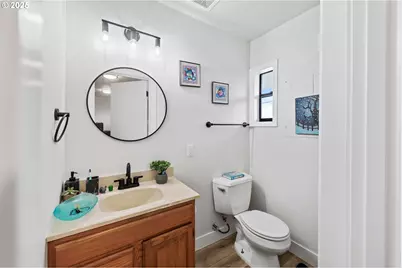 546 W Fir Ave, Coos Bay, OR 97420 - Photo 21