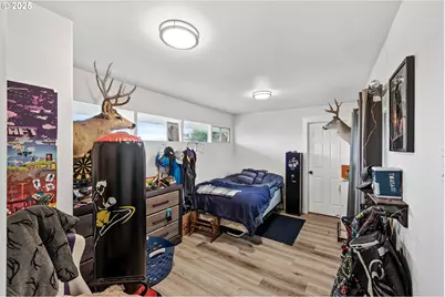 546 W Fir Ave, Coos Bay, OR 97420 - Photo 25