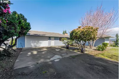 546 W Fir Ave, Coos Bay, OR 97420 - Photo 39