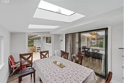 546 W Fir Ave, Coos Bay, OR 97420 - Photo 17