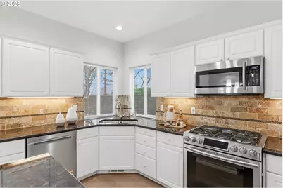 5365 NW Skycrest Pkwy, Portland, OR 97229 - Photo 9