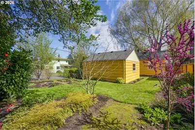 305 SE 75th Ave, Portland, OR 97215 - Photo 31
