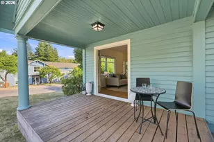 1235 SW Cheltenham St, Portland, OR 97239 - Photo 11