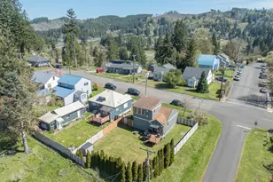 791 SE Fir St, Toledo, OR 97391 - Photo 25