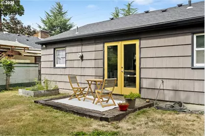 6318 NE Prescott St, Portland, OR 97218 - Photo 25