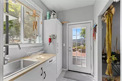 579 S Schooner Creek Rd, Lincoln City, OR 97367 - Photo 21