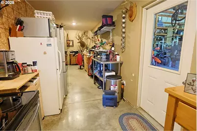 63011 Isthmus Heights Rd, Coos Bay, OR 97420 - Photo 13