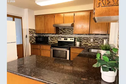 14339 SE Alder Ct, Portland, OR 97233 - Photo 5
