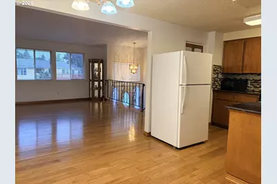 14339 SE Alder Ct, Portland, OR 97233 - Photo 7