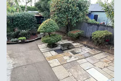 14339 SE Alder Ct, Portland, OR 97233 - Photo 17