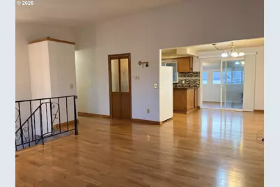 14339 SE Alder Ct, Portland, OR 97233 - Photo 9