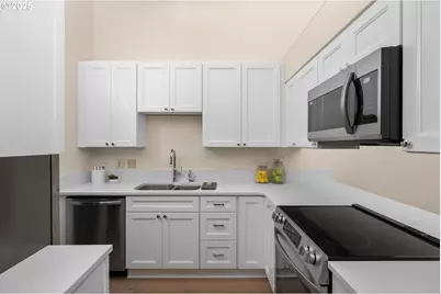 13775 SW Scholls Ferry Rd #3, Beaverton, OR 97008 - Photo 9