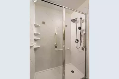 13775 SW Scholls Ferry Rd #3, Beaverton, OR 97008 - Photo 15