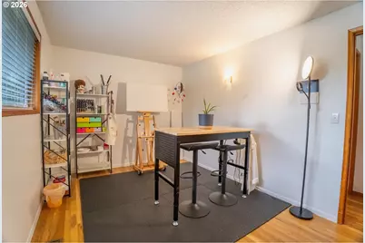 2112 SE 148th Pl, Portland, OR 97233 - Photo 9