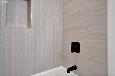 2125 NE Spitz Rd, Canby, OR 97013 - Photo 9