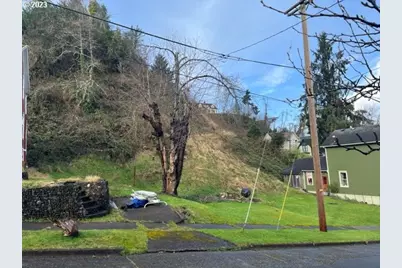 451 6th St, Astoria, OR 97103 - Photo 3