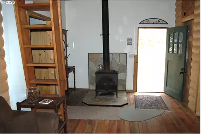682 Cracker St, Sumpter, OR 97877 - Photo 9