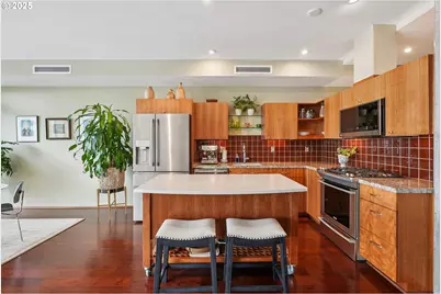 1221 SW 10th Ave #1110, Portland, OR 97205 - Photo 7