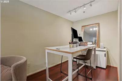 1221 SW 10th Ave #1110, Portland, OR 97205 - Photo 21